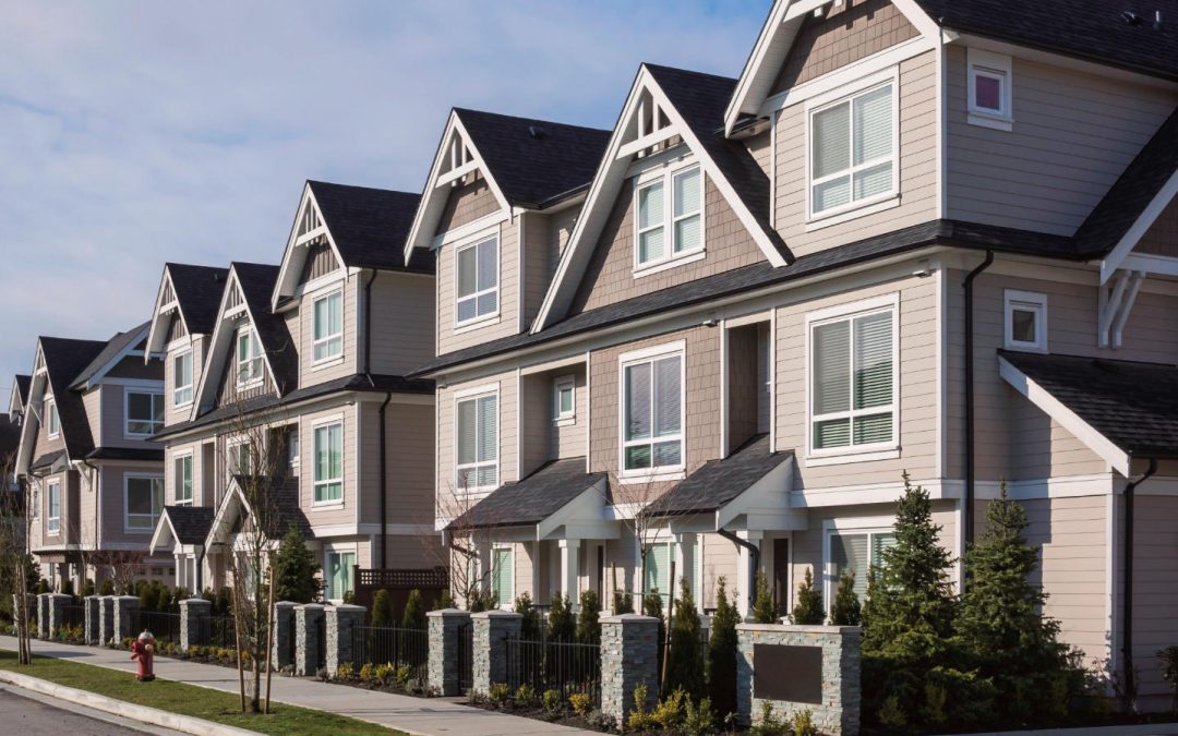 What is a Townhouse and Its Advantages?