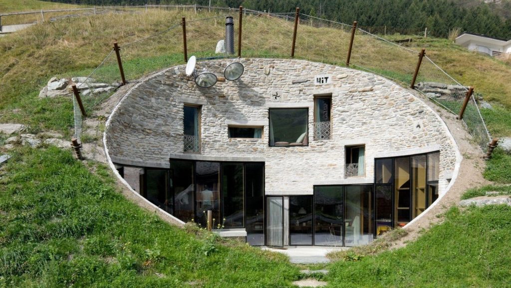 Earth-Covered Homes - Eco House